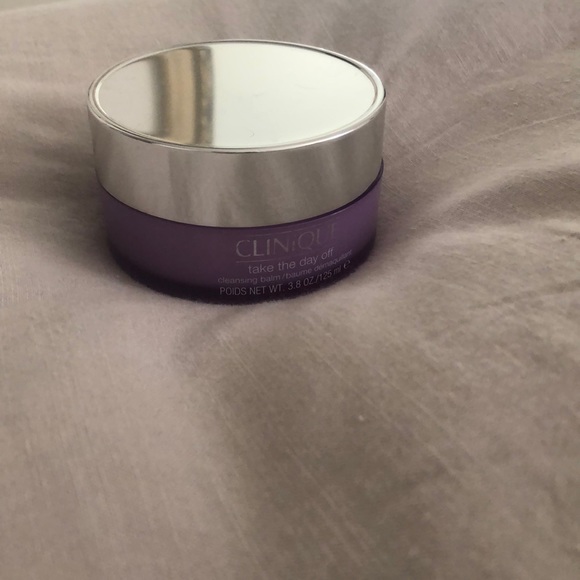 Take the day off Clinique